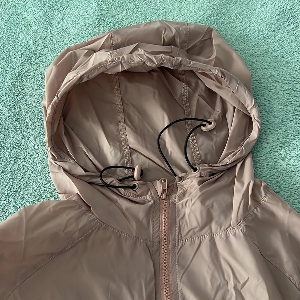 Windbreaker - Picture 7 of 13